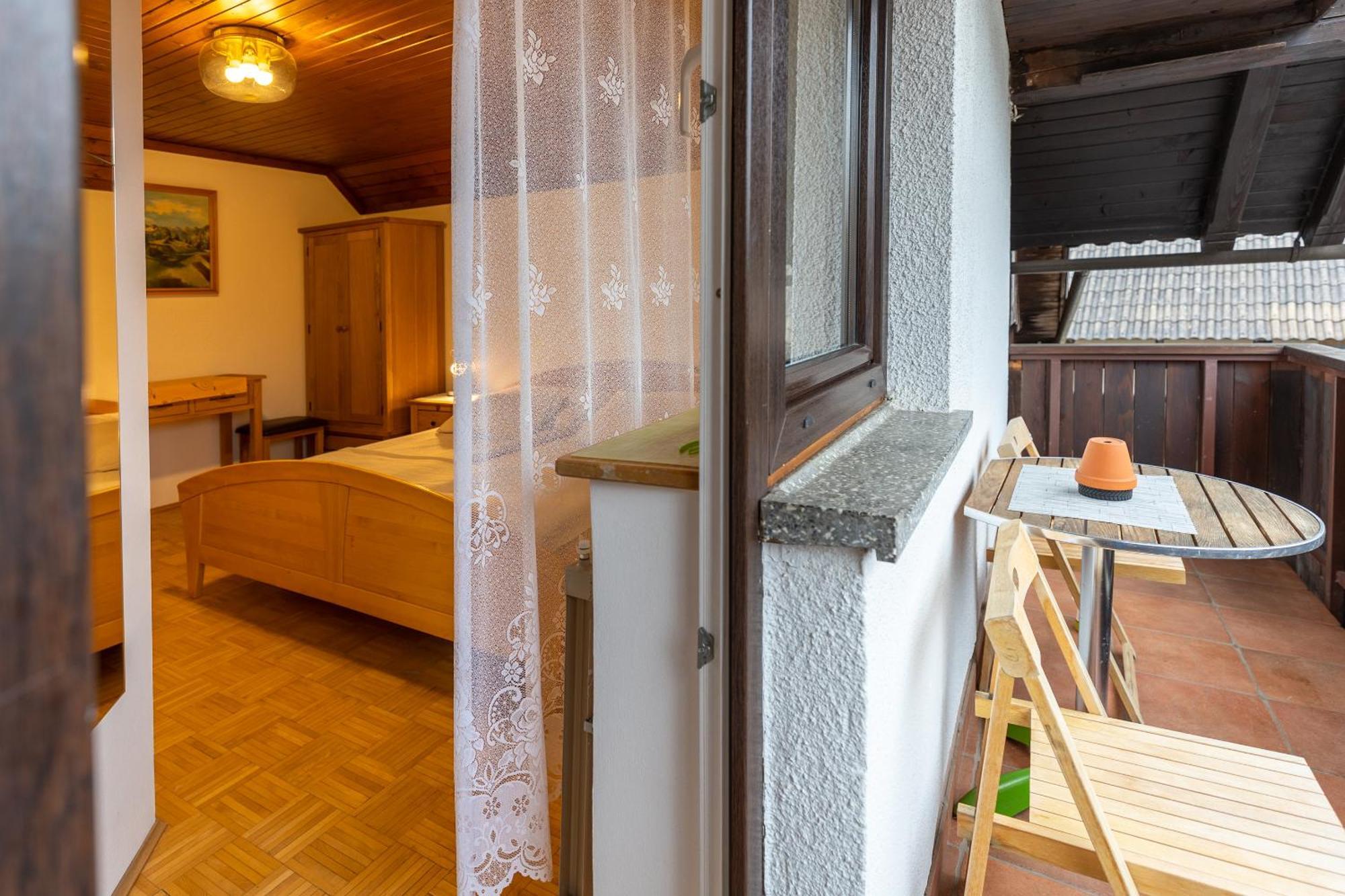 Apartments Pri Urhu Бохінь Екстер'єр фото